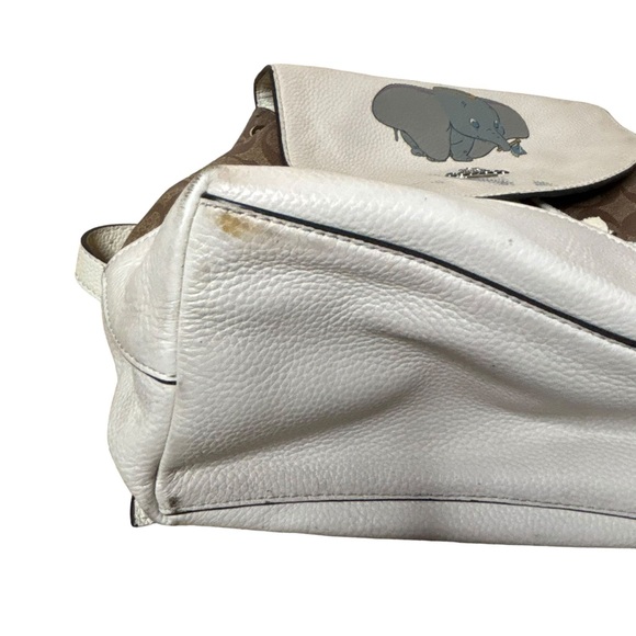 Coach × Disney Collaboration El Backpack Signature Canvas with Dumbo - Picture 14 of 16